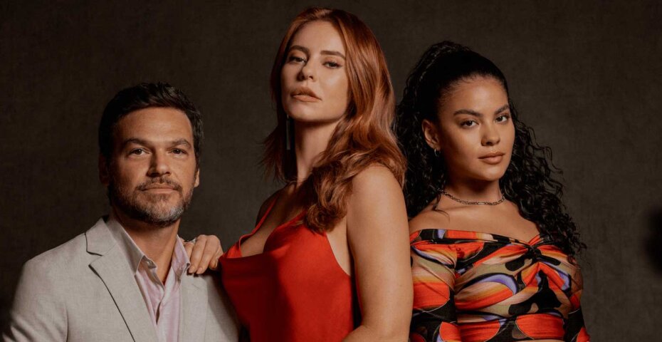 Netflix anuncia elenco de A Estranha na Cama, thriller dirigido por Esmir Filho, escrito por Raphael Montes e estrelado por Paolla Oliveira, Bella Campos e Emílio Dantas